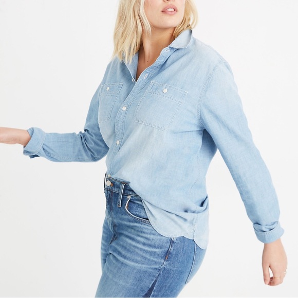 Madewell Tops - Madewell Chambray Classic Ex-Boyfriend Shirt in Evie Wash Sz M
